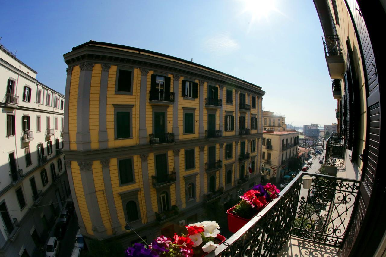 I Vicere B&B Deluxe Nápoly Kültér fotó